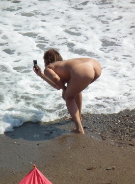 Hot nude beach candid girls